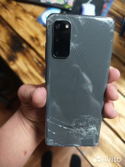 Samsung Galaxy S20, 8/128 ГБ