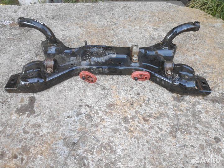 Подрамник передний Mitsubishi Colt Z32A 3A91