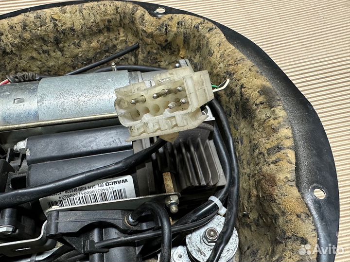 Компрессор пневмоподвески Range Rover 3 Wabco