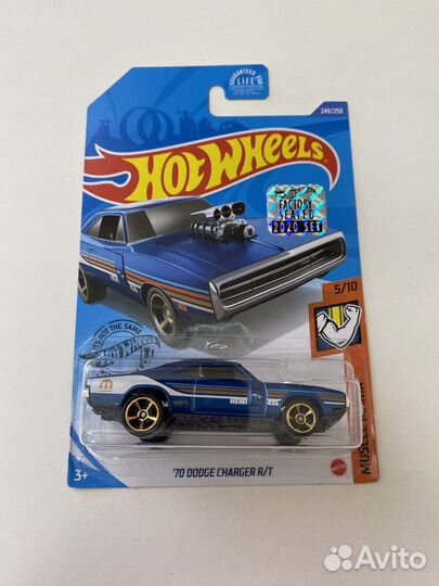 Hot wheels 70' Dodge Charger R/T Muscle Mania