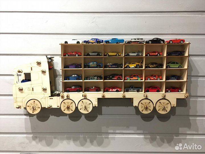 Парковка для машинок, полка на стену Новая