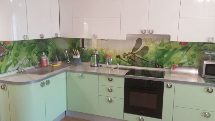 2-к. квартира, 77 м², 4/9 эт.