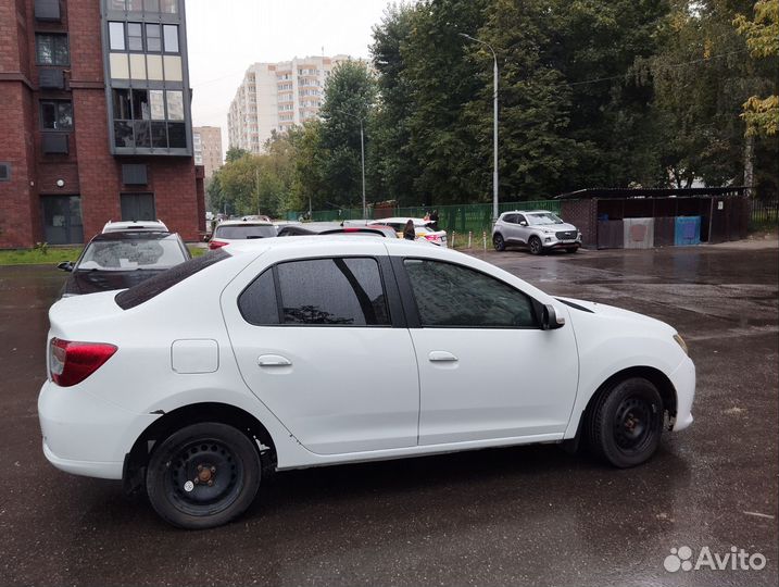 Renault Logan 1.6 AT, 2015, 242 000 км