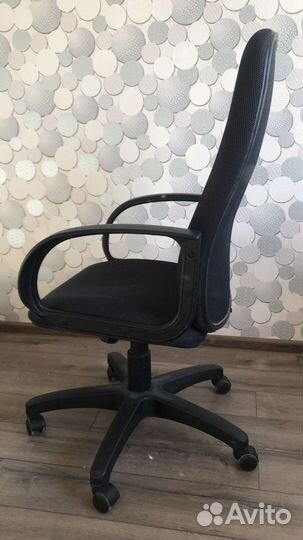 Компьютерное кресло