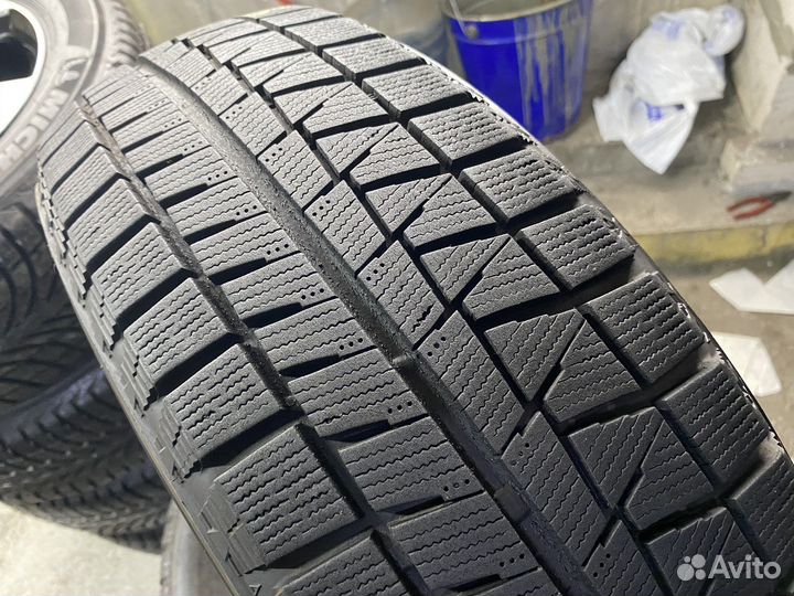 Bridgestone Blizzak Revo GZ 205/60 R16 92Q