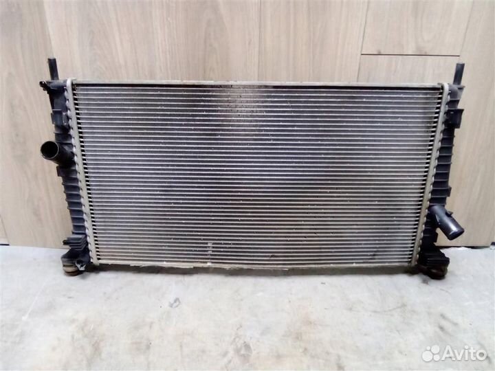 Радиатор основной от Ford Focus II 2005-2008