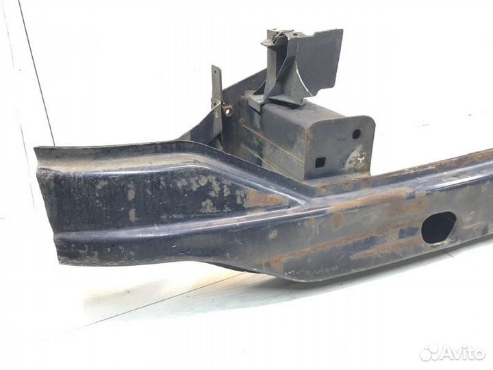 Усилитель бампера передний Mercedes Viano W639