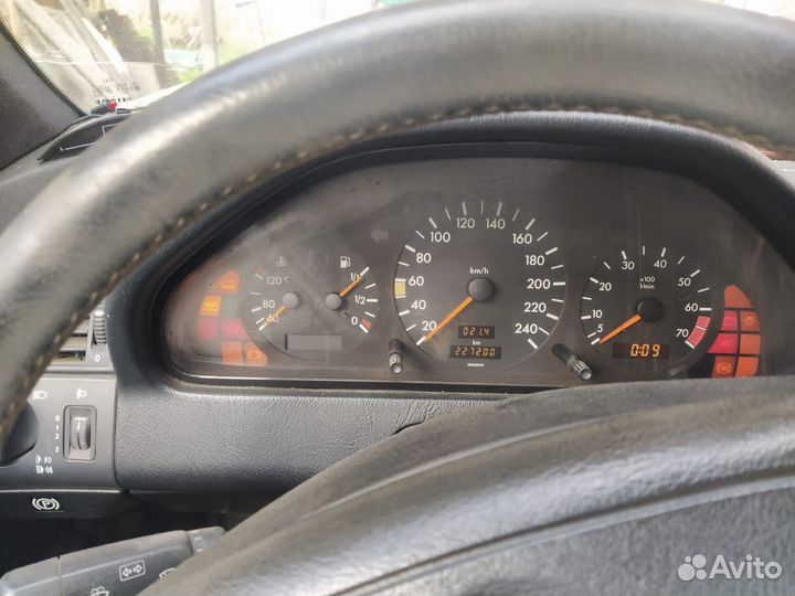 Mercedes-Benz C-класс 2.2 МТ, 1994, битый, 227 000 км