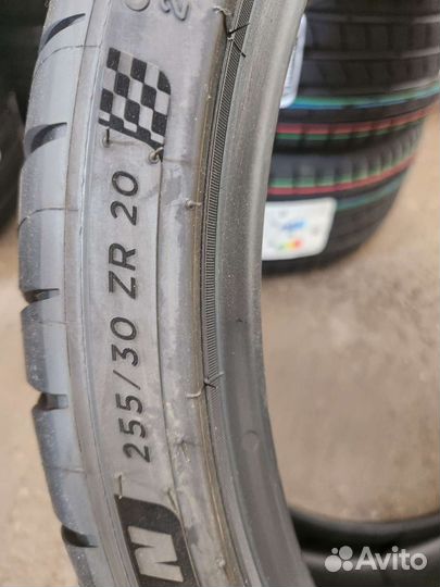 Michelin Pilot Sport 4 S 255/30 R20 92Y