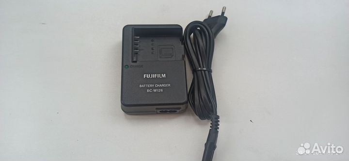 Зарядное устройство для аккумуляторов Fujifilm