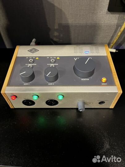 Звуковая карта Universal Audio Volt 276