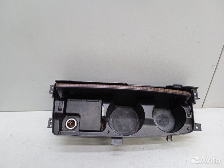 Подстаканник Nissan Patrol Y62 5.6 2011