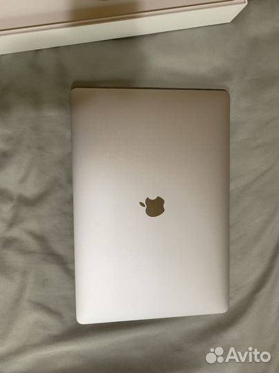 Apple MacBook Pro 15 2019 i7 / Ram 16 /SSD 256