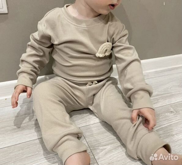 Костюм детский новый