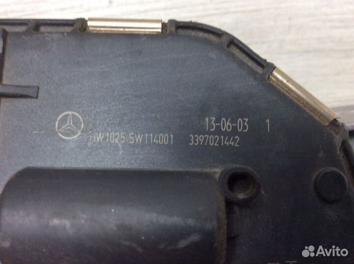 Трапеция стеклоочистителей Mercedes Benz E-Klasse