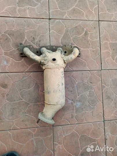 Продам выпускной коллектор на ваз 2112