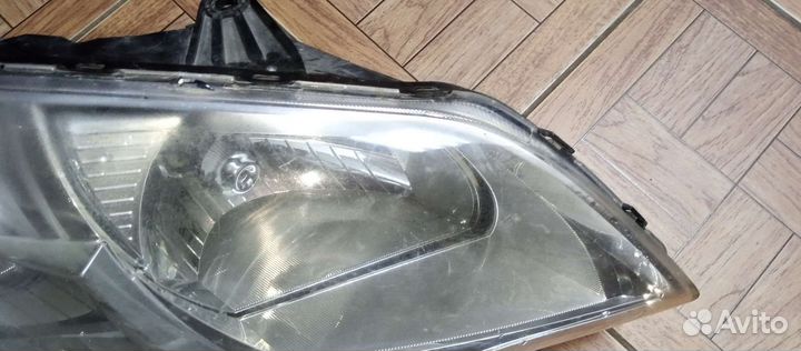 Фара передняя правая на ssangYong actyon