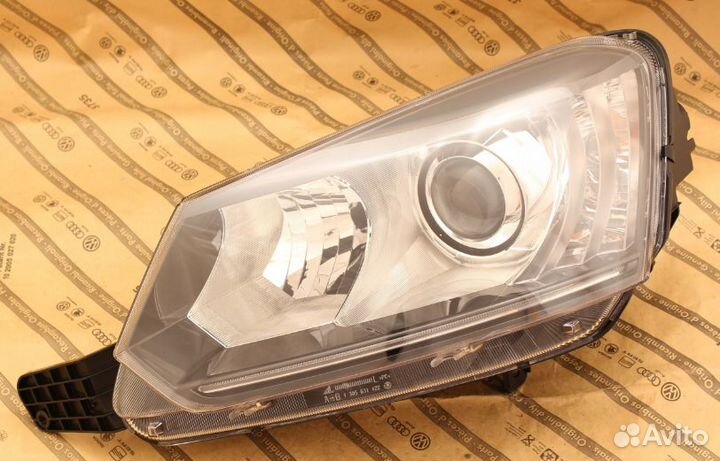 Фара левая skoda yeti рест 13+ BI-xenon LED