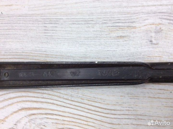 Поводок стеклоочистителя передний передний левый