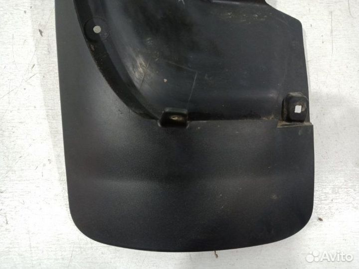 Брызговик задний левый Toyota Land Cruiser 200