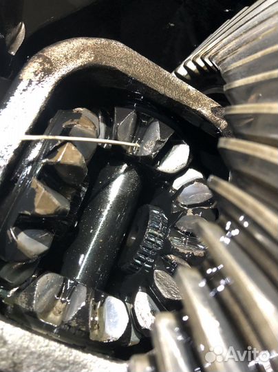 Infiniti QX56 2004 - редуктор переднего моста