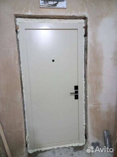 Монтаж входных дверей