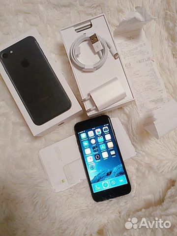 Телефон iPhone 7