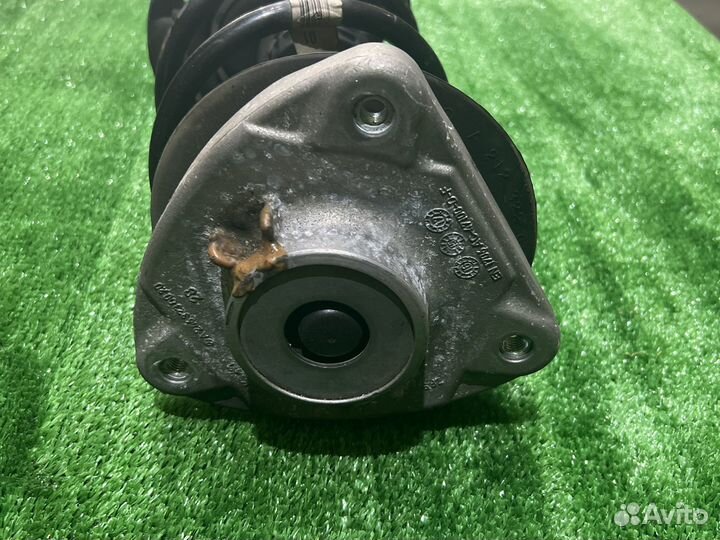 Передняя стойка на Mersedes W117 A117