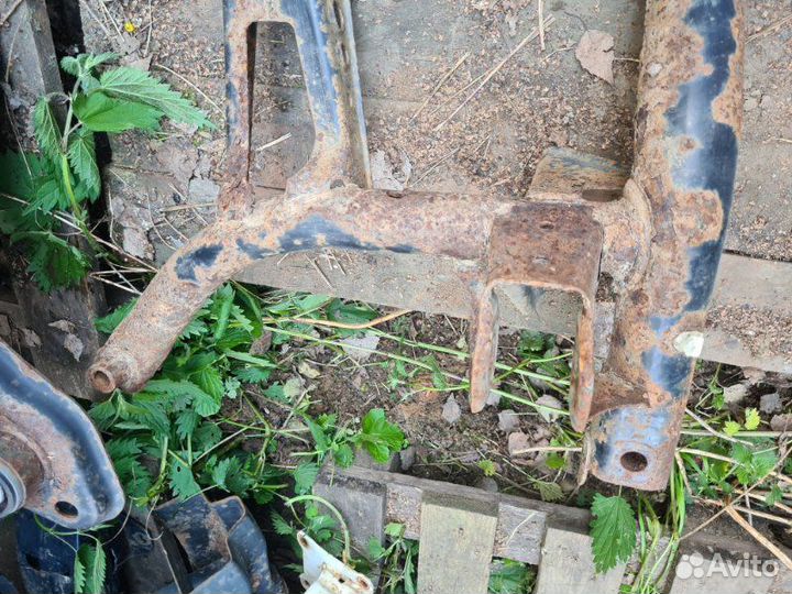 Подрамник задний Volkswagen Touran 1 1.9TDI 2004