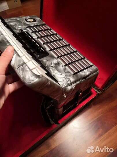 Аккордеон Weltmeister Stella 3/4 с футляром