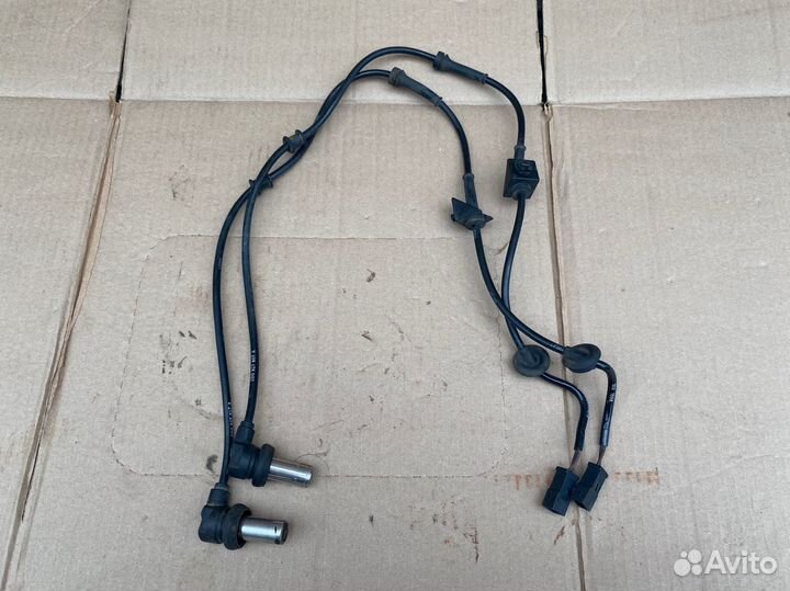 Датчик ABS задний Audi A4 B5 8D0927807A