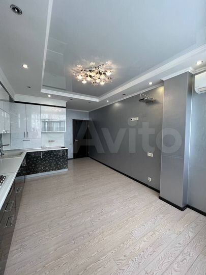 2-к. квартира, 82 м², 6/12 эт.