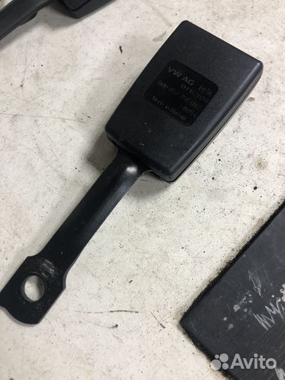 Передний замок ремня Volkswagen Polo 6