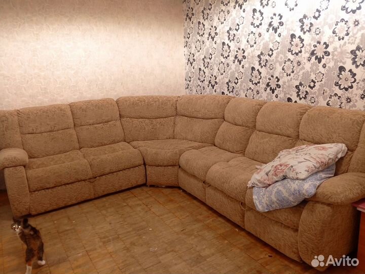 Угловой диван бу