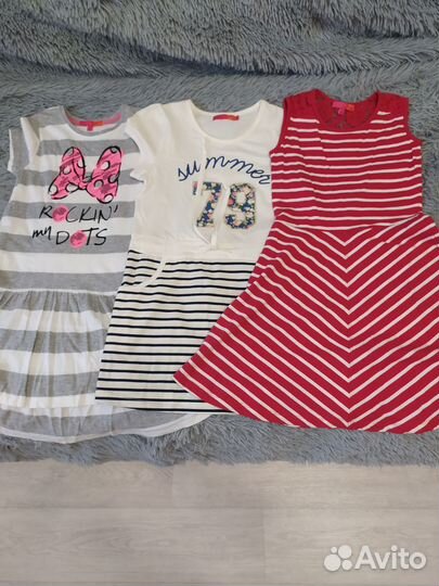Платье для девочки р. 134 -за 3 штуки