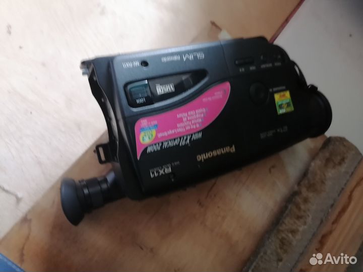 Продаю видеокамеру Panasonik RX11