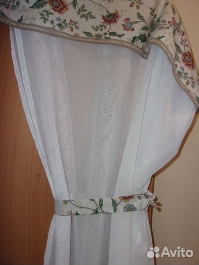 Продается новая штора с ламбрекеном и салфетки