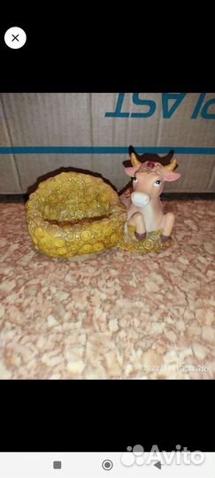 Статуэтка быка