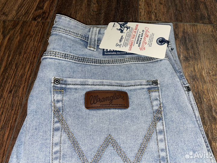 Джинсы wrangler голубые летние