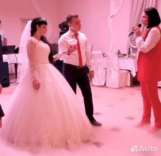 Ведущая Галина Малышева