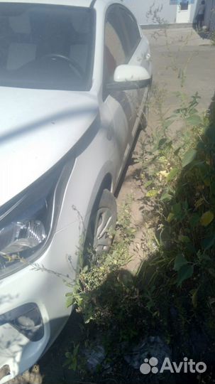 Kia Rio 1.6 AT, 2019, битый, 48 000 км