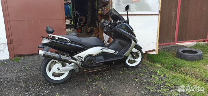 Продаю макси скутер Yamaha T-MAX500