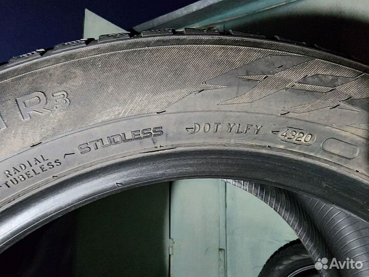 Nokian Tyres Hakkapeliitta R3 255/40 R18 104R