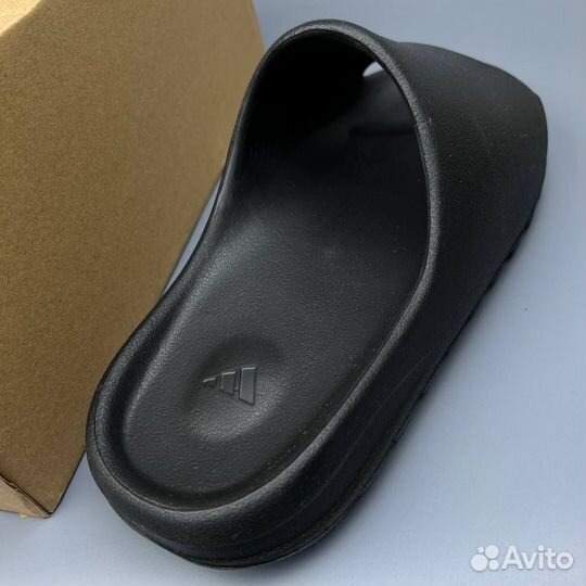 Шлепанцы Adidas Yeezy Slide Black