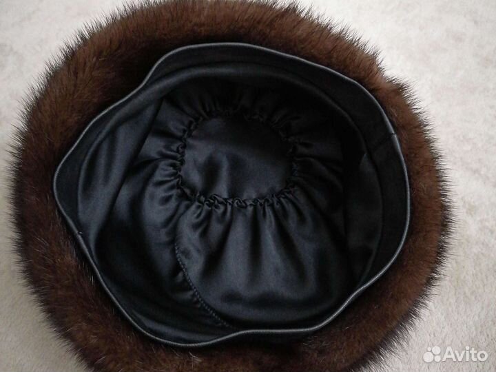 Меховой берет шапка