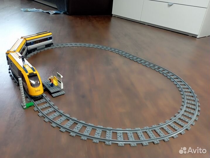 Lego City поезд