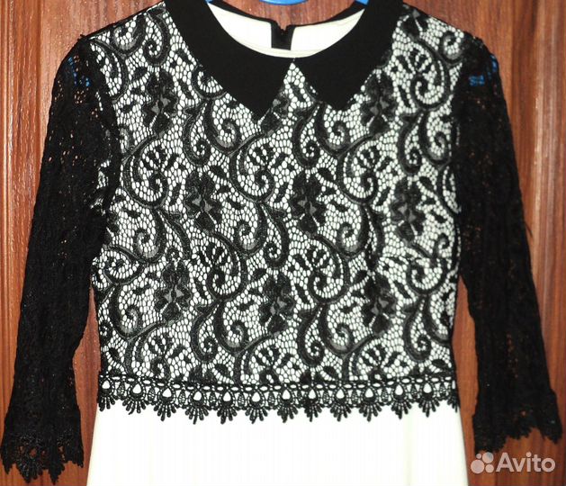 Платье нарядное 44 размер