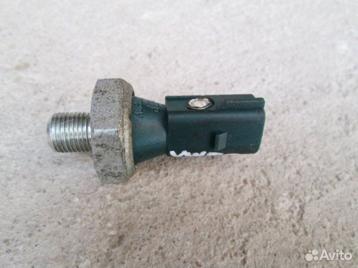 Датчик давления масла Volksvagen Polo