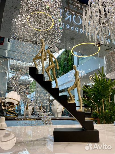 Дизайнерская статуэтка