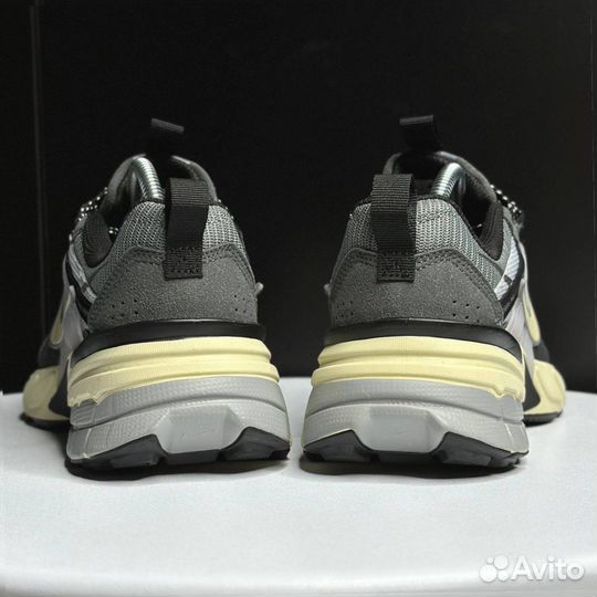 Кроссовки Nike V2K Run Runtekk black